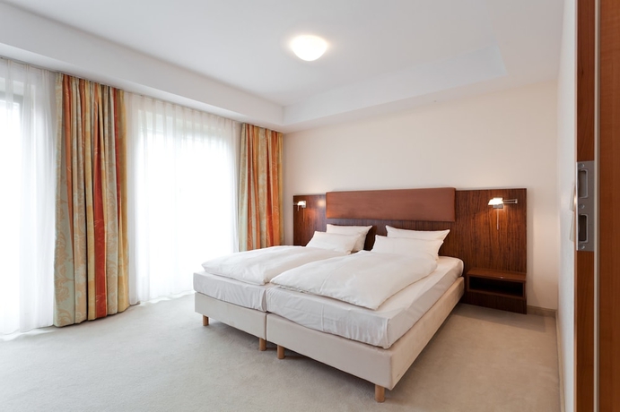 Imagen de la habitación del Hotel Neumarkt. Foto 5