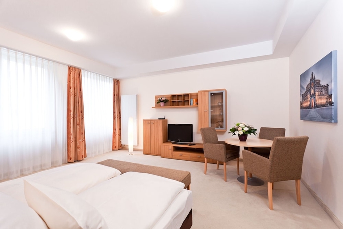 Imagen de la habitación del Hotel Neumarkt. Foto 6