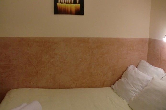 Imagen de la habitación del Hotel Neutraal. Foto 13