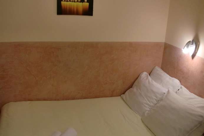 Imagen de la habitación del Hotel Neutraal. Foto 16