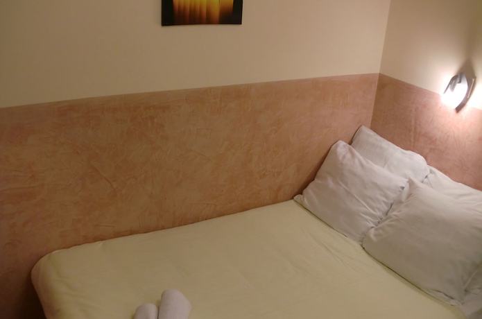 Imagen de la habitación del Hotel Neutraal. Foto 18