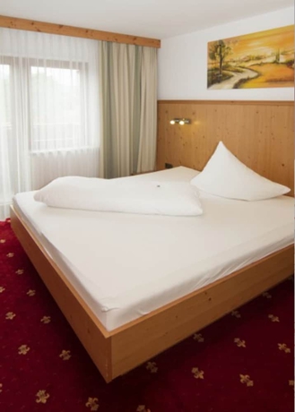 Imagen de la habitación del Hotel Neuwirt, Wildermieming. Foto 17