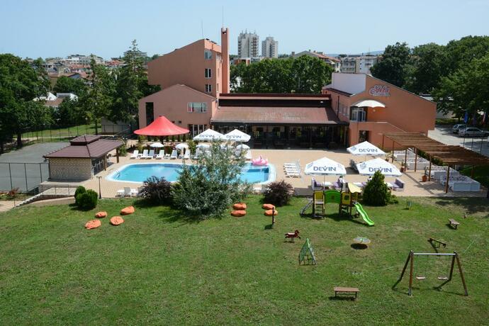 Imagen general del Hotel Neva. Foto 28