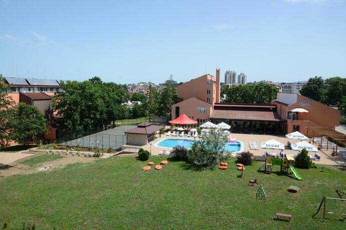 Imagen general del Hotel Neva. Foto 35