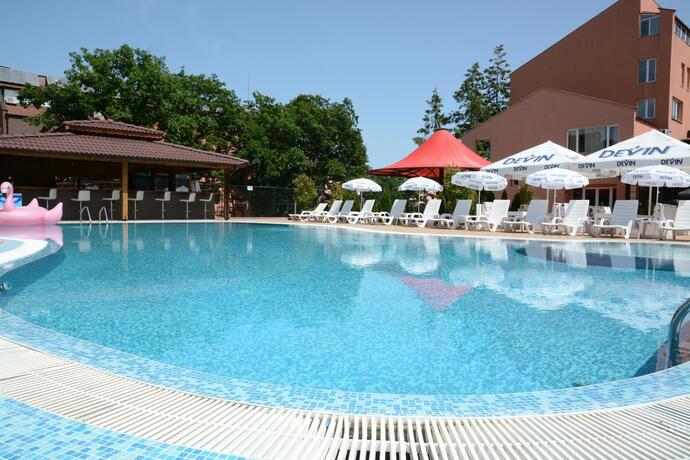 Imagen general del Hotel Neva. Foto 39