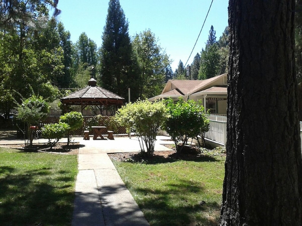 Imagen de los exteriores del Hotel Nevada City Inn. Foto 17