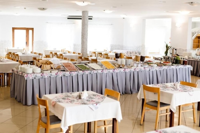 Imagen del bar/restaurante del Hotel Nevada, Lagow. Foto 1