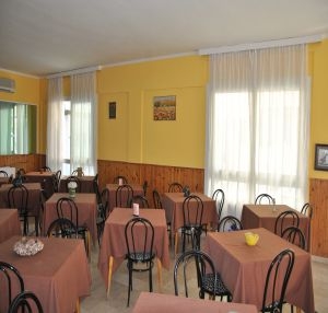 Imagen del bar/restaurante del Hotel Nevada, Rimini. Foto 2