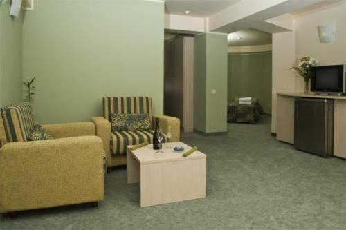 Imagen de la habitación del Hotel Neven. Foto 10