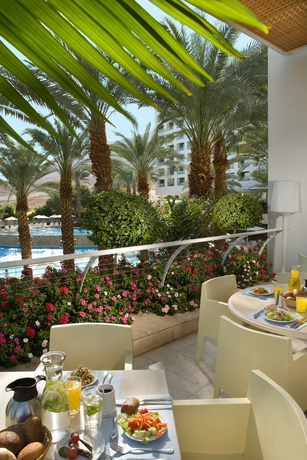 Imagen del bar/restaurante del Hotel Nevo By Isrotel Collection. Foto 4