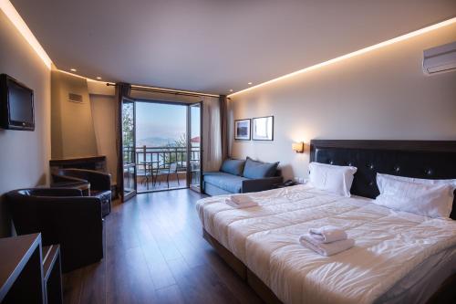 Imagen de la habitación del Hotel Nevros Resort and Spa Limni Plastira. Foto 6