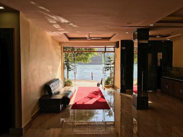 Imagen de los interiores del Hotel New Aditya. Foto 12