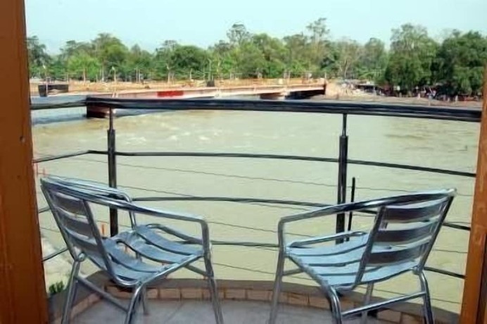 Imagen de los exteriores del Hotel New Aditya. Foto 9