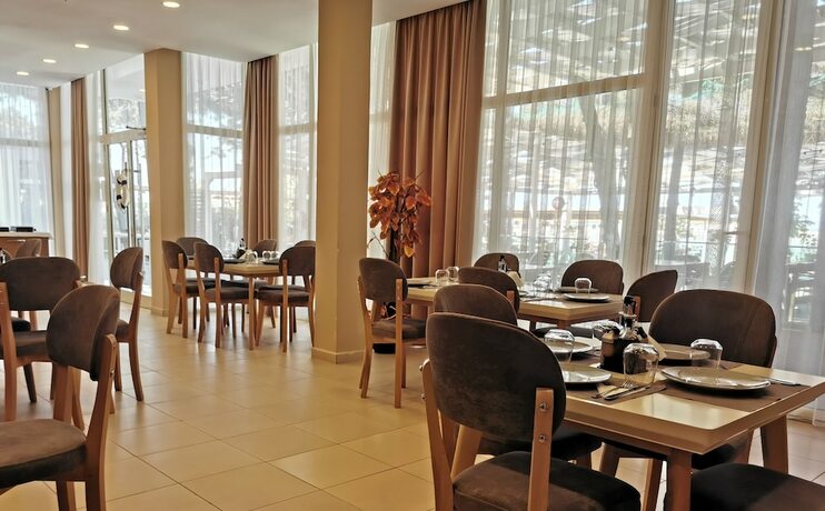 Imagen general del Hotel New Akileda. Foto 14