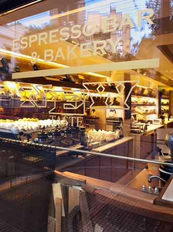Imagen del bar/restaurante del Hotel New, Atenas. Foto 4