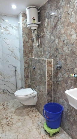 Imagen de la habitación del Hotel New Avni. Foto 8