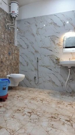 Imagen de la habitación del Hotel New Avni. Foto 9