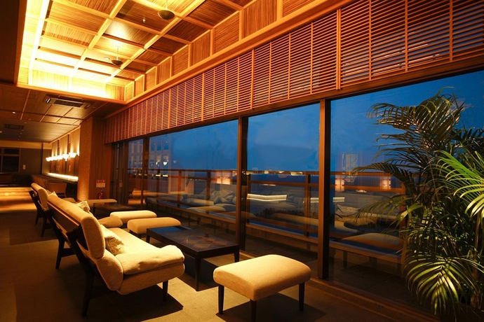 Imagen de los interiores del Hotel New Awaji. Foto 10