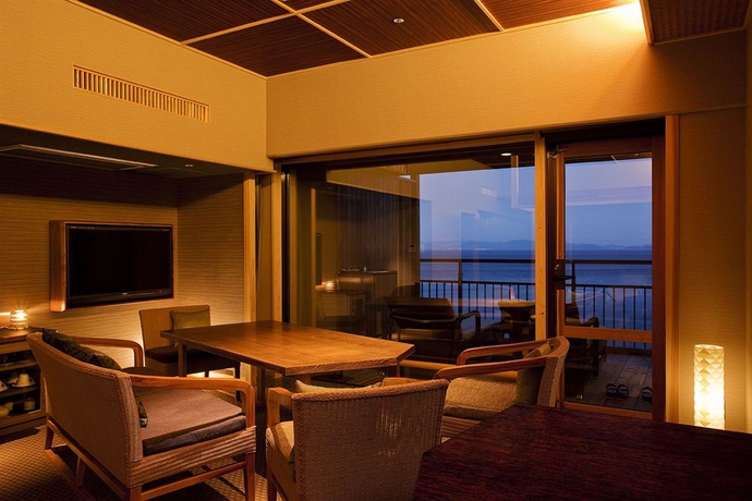 Imagen de la habitación del Hotel New Awaji. Foto 5