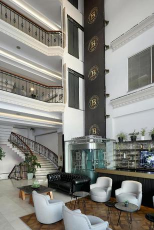 Imagen de los interiores del Hotel New Balturk Izmit. Foto 11