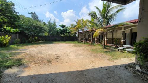 Imagen general del Hotel New Bandengan Beach. Foto 11