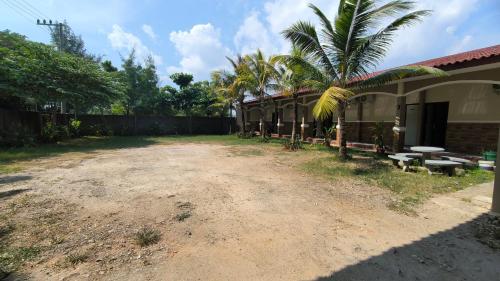 Imagen general del Hotel New Bandengan Beach. Foto 13