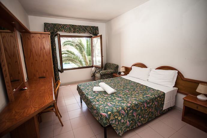 Imagen de la habitación del Hotel New Barcavela. Foto 15