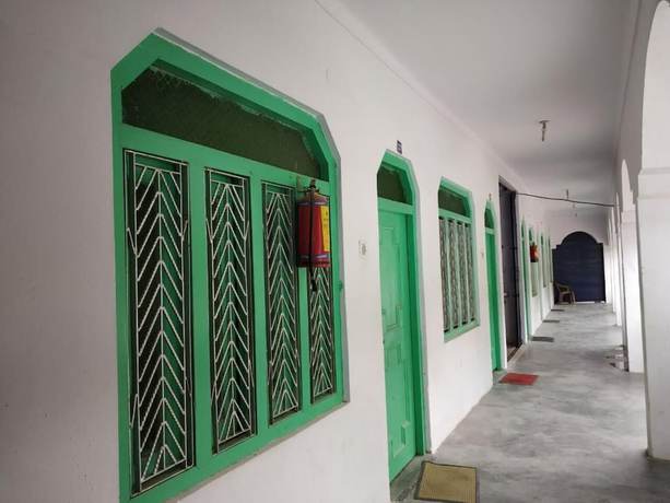 Imagen de los interiores del Hotel New Basera. Foto 20