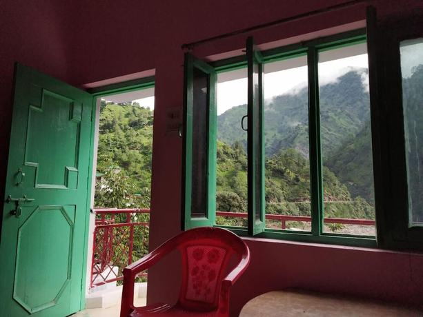 Imagen de la habitación del Hotel New Basera. Foto 13