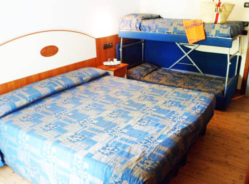 Imagen de la habitación del Hotel New Bristol Sport. Foto 11