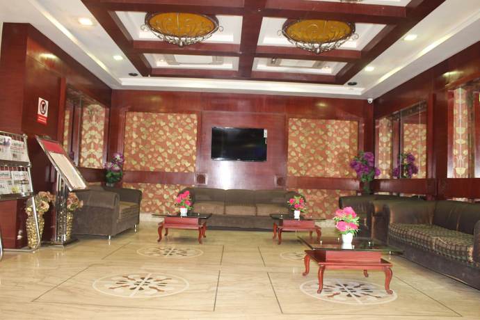 Imagen de los interiores del Hotel New Broadway. Foto 18