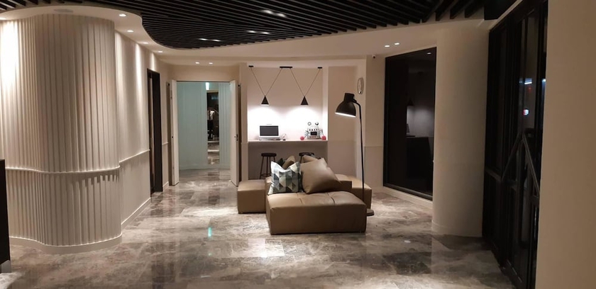 Imagen de los interiores del Hotel New California. Foto 14