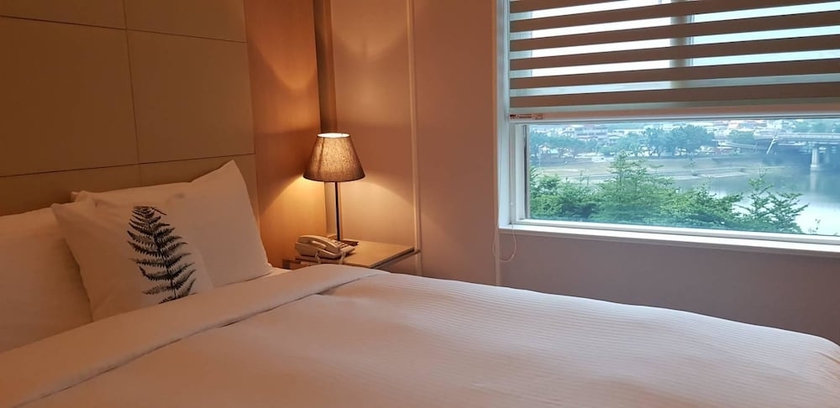 Imagen de la habitación del Hotel New California. Foto 11