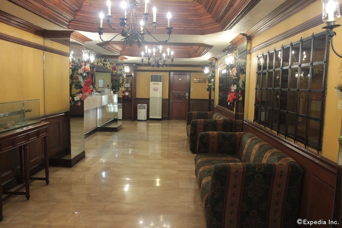 Imagen de los interiores del Hotel New Camelot. Foto 16