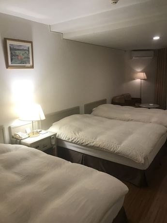 Imagen de la habitación del Hotel New Century. Foto 15