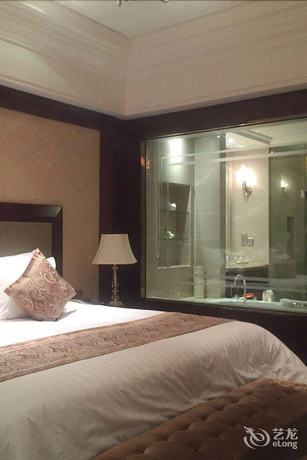 Imagen de la habitación del Hotel New Century Grand Hotel Huaian. Foto 7