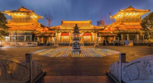 Imagen general del Hotel New Century Grand Hotel Zhejiang Sanli. Foto 10