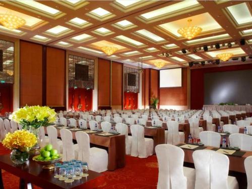 Imagen general del Hotel New Century Grand Hotel Zhejiang Sanli. Foto 13