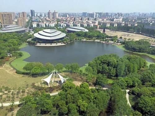 Imagen general del Hotel New Century Grand Hotel Zhejiang Sanli. Foto 17