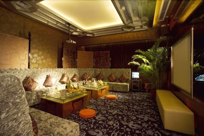 Imagen de los interiores del Hotel New Century Grand Kaifeng. Foto 18