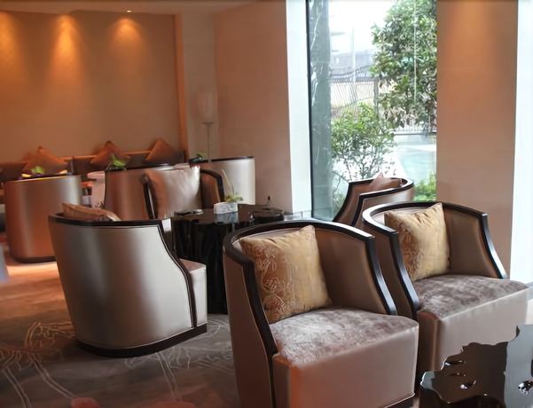 Imagen del bar/restaurante del Hotel New Century Grand Tonglu Hangzhou China. Foto 5