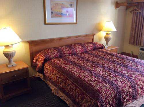Imagen de la habitación del Hotel New Century Inn. Foto 6