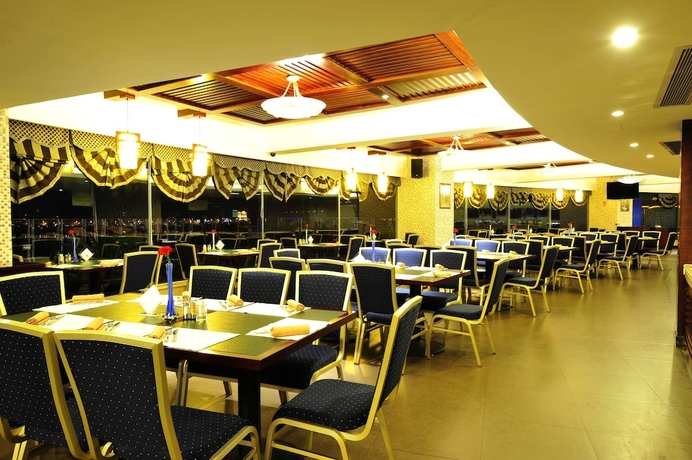 Imagen del bar/restaurante del Hotel New Century Qiandao Longting. Foto 3