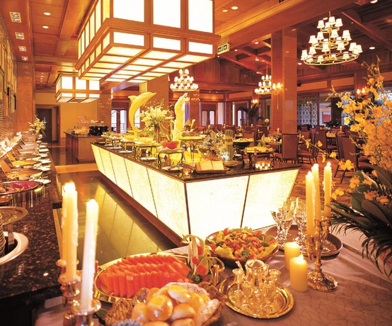 Imagen del bar/restaurante del Hotel New Century Resort Qiandao Lake. Foto 5