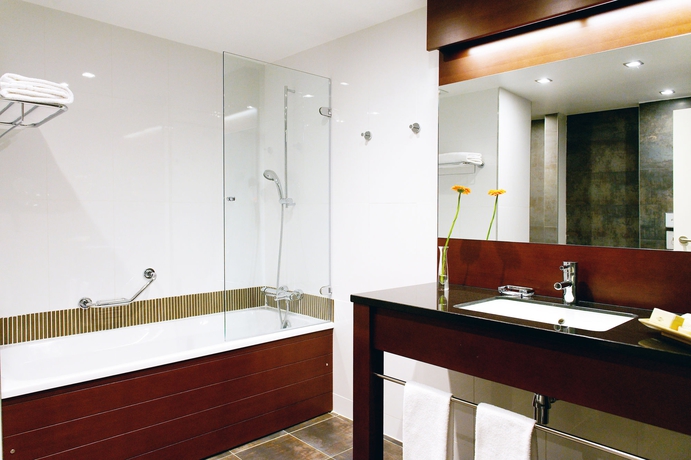 Imagen de la habitación del Hotel New Charlemagne. Foto 2