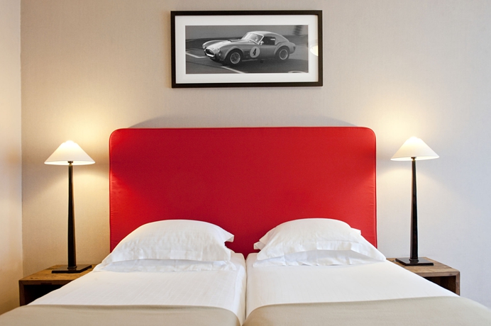 Imagen de la habitación del Hotel New Charlemagne. Foto 7