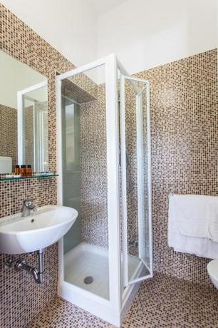 Imagen de la habitación del Hotel New Chiari. Foto 9