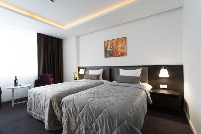 Imagen de la habitación del Hotel New City and Restaurant Ni&scaron;. Foto 13