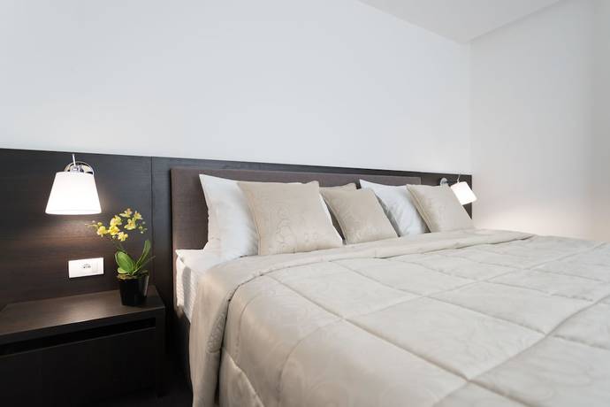 Imagen de la habitación del Hotel New City and Restaurant Ni&scaron;. Foto 17