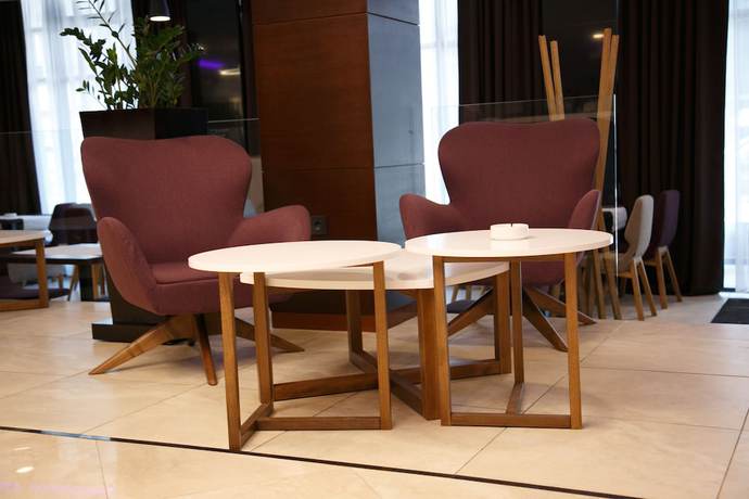 Imagen del bar/restaurante del Hotel New City and Restaurant Ni&scaron;. Foto 3